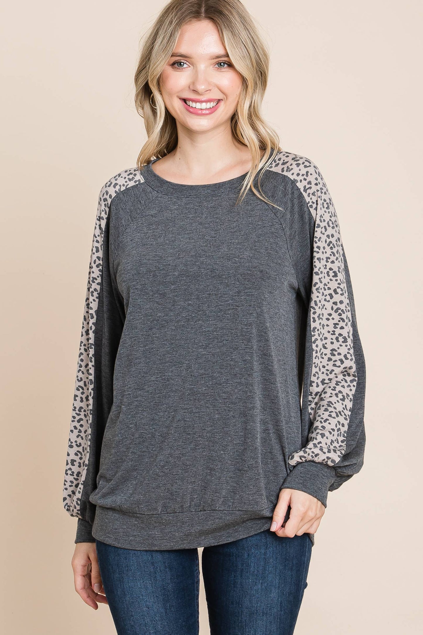 Plus Animal Printed Balloon Sleeves Top