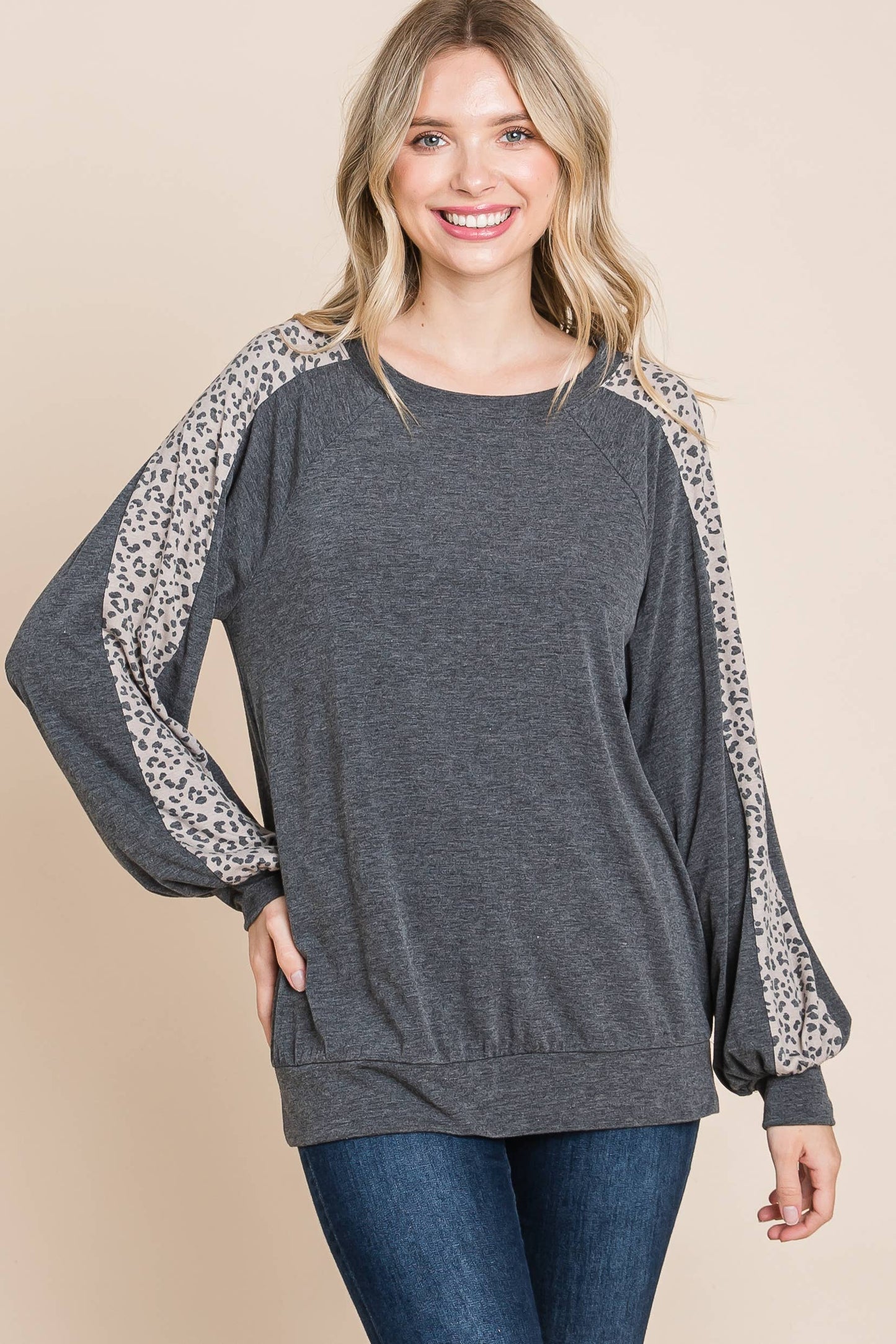 Plus Animal Printed Balloon Sleeves Top