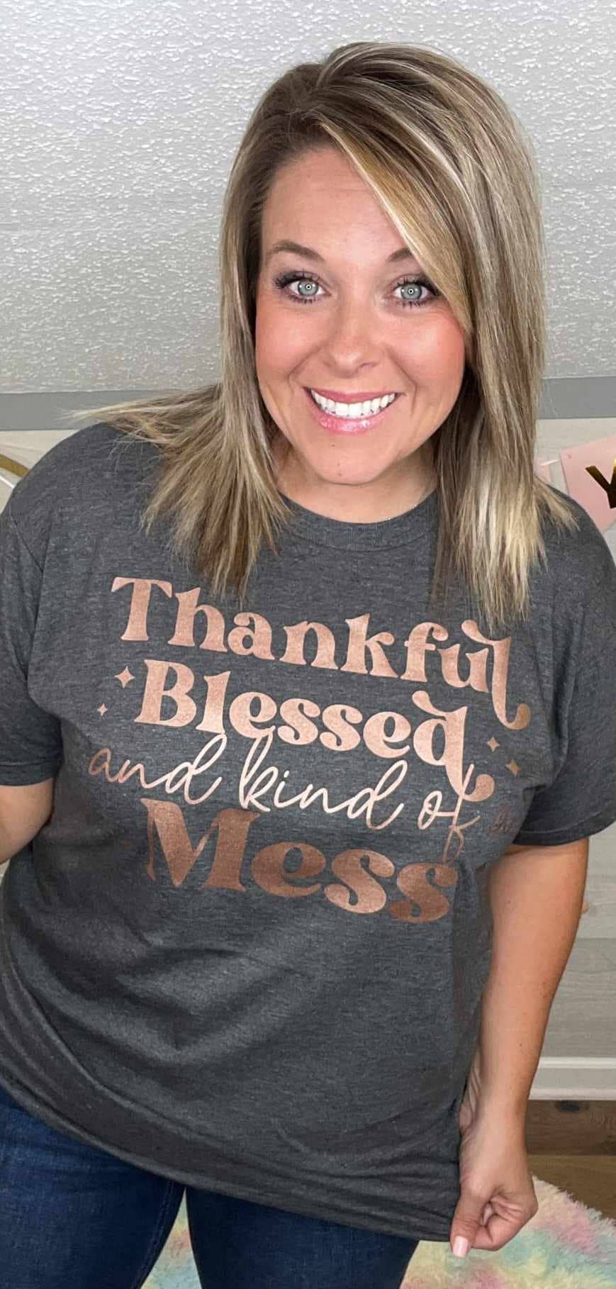 THANKFUL BLESSED GRAPHIC TEE