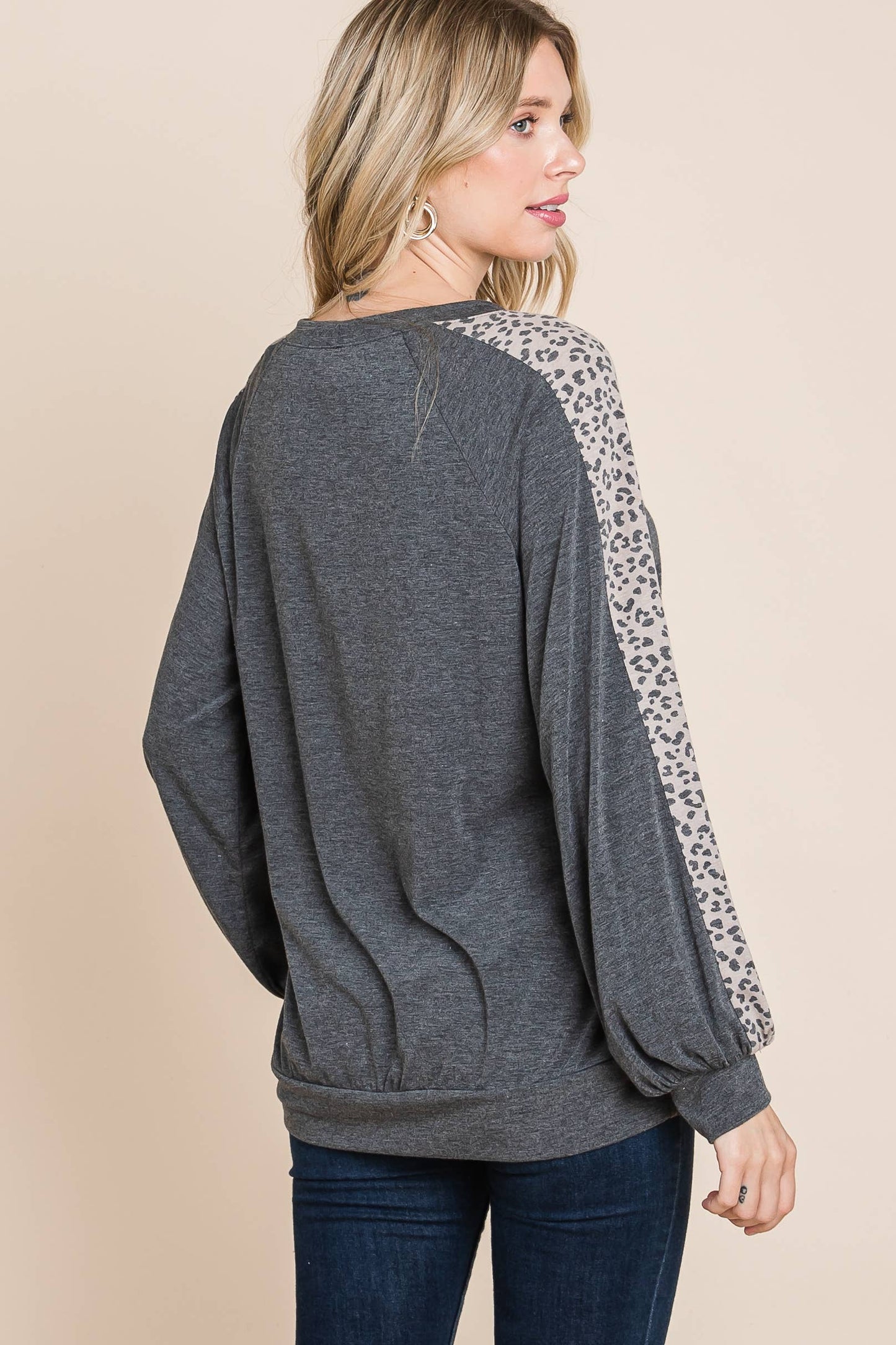 Plus Animal Printed Balloon Sleeves Top