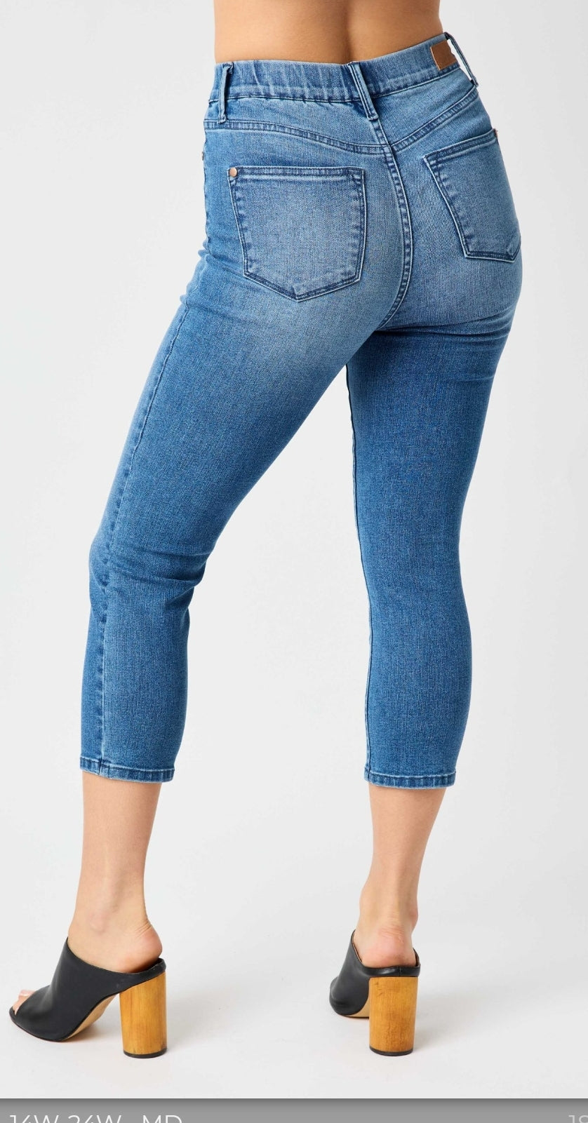 Judy Blue pull on capri