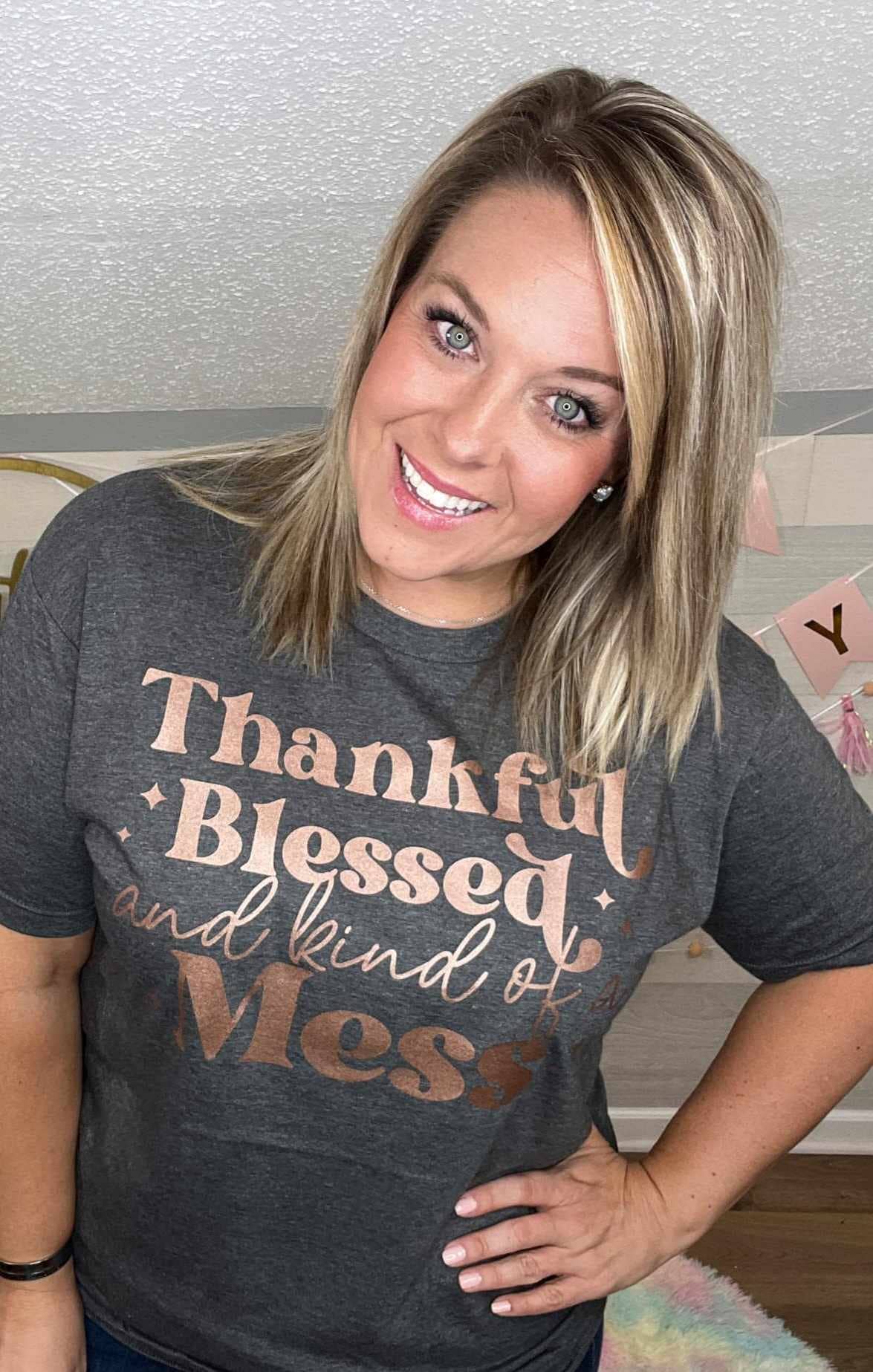 THANKFUL BLESSED GRAPHIC TEE