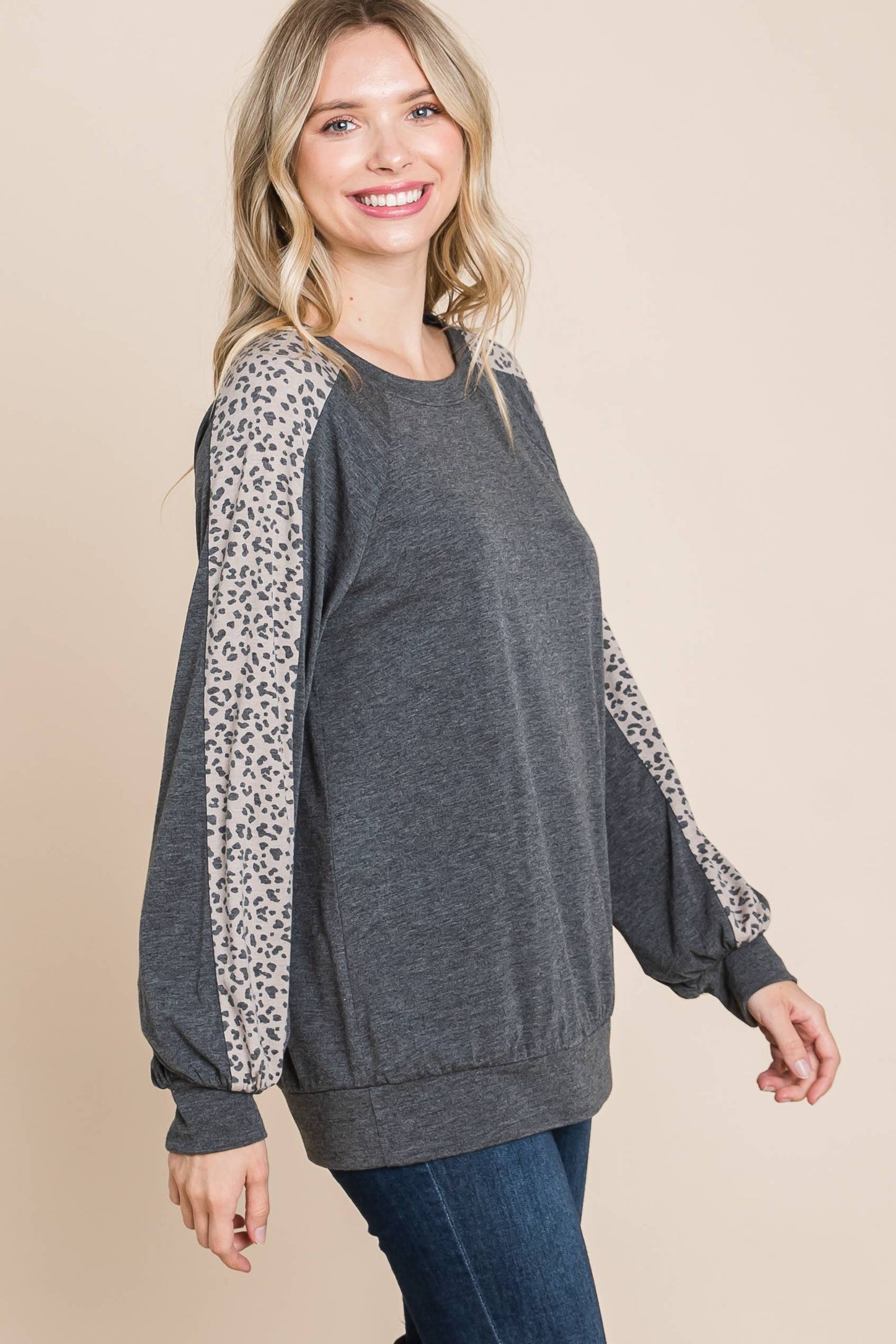Plus Animal Printed Balloon Sleeves Top