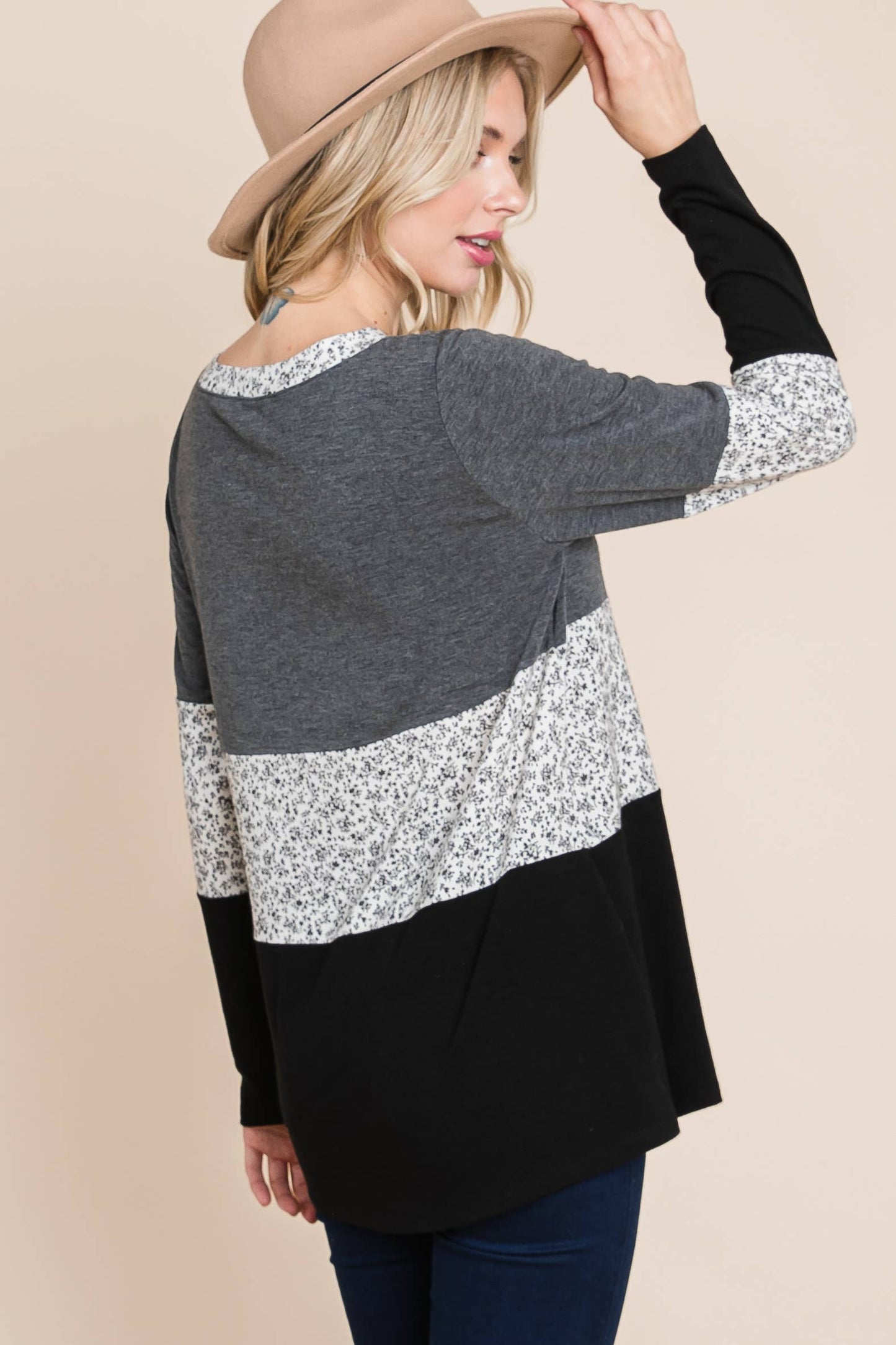 Plus Size Colorblock Floral Contrast Top: