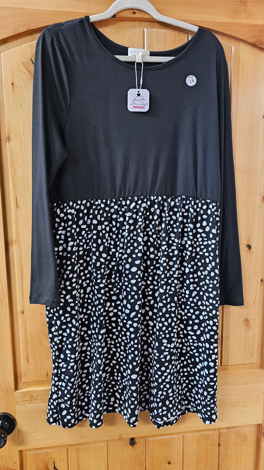 Plus size Dalmatian dress with pockets