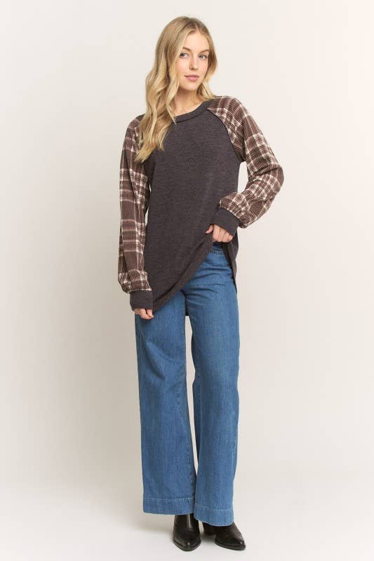 ET7689-23 SOLID URBAN RIBBED AND PLAID CONTRAST TOP