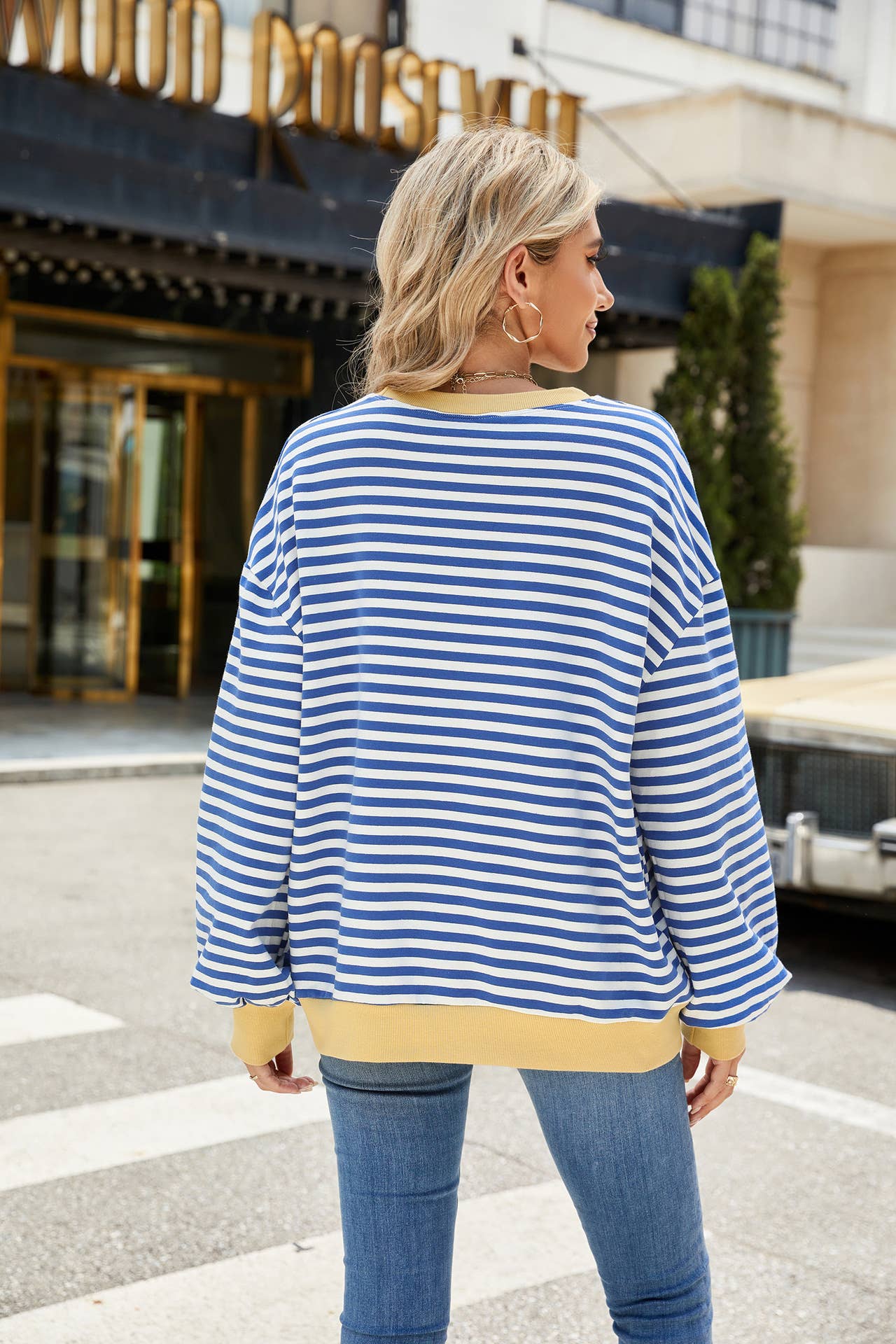 COLOR STRIPED LONG SLEEVE sweatshirt