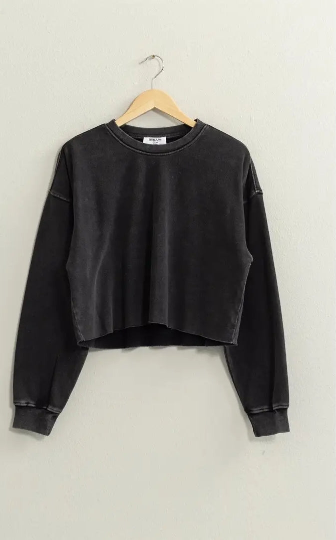 Black cropped crewneck