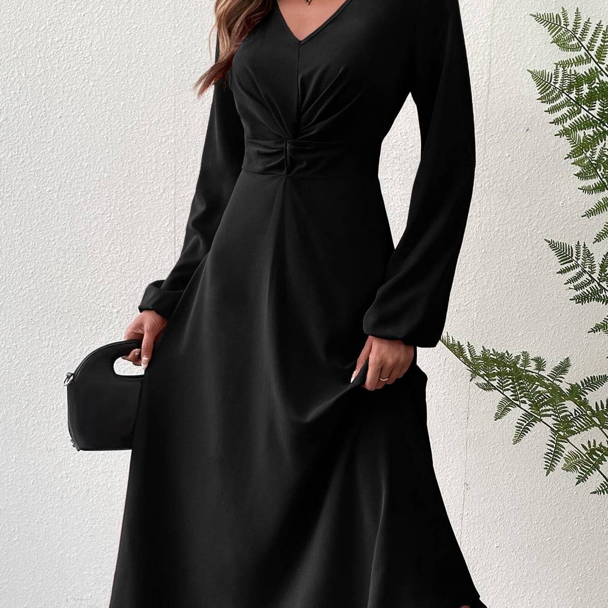 Black V-neck waist long dress