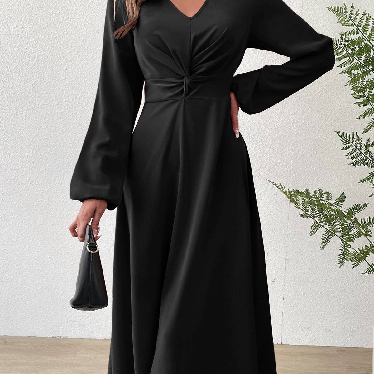 Black V-neck waist long dress