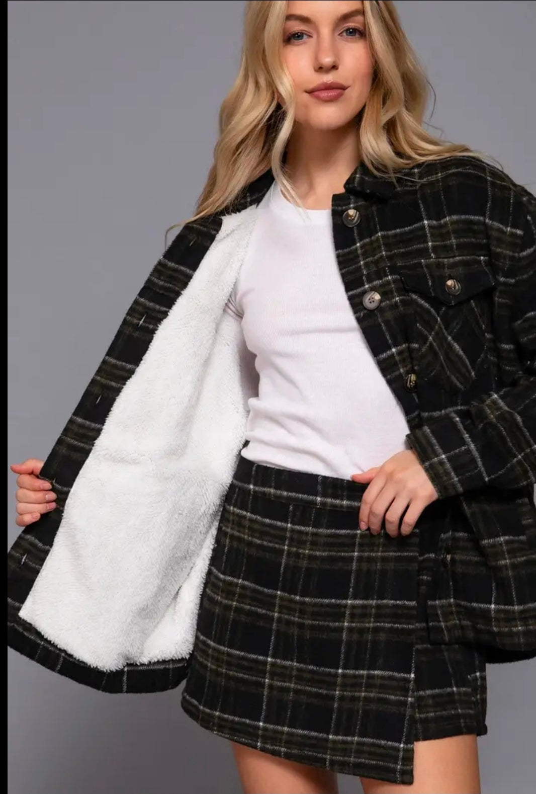 Plus black/olive fur lined shacket