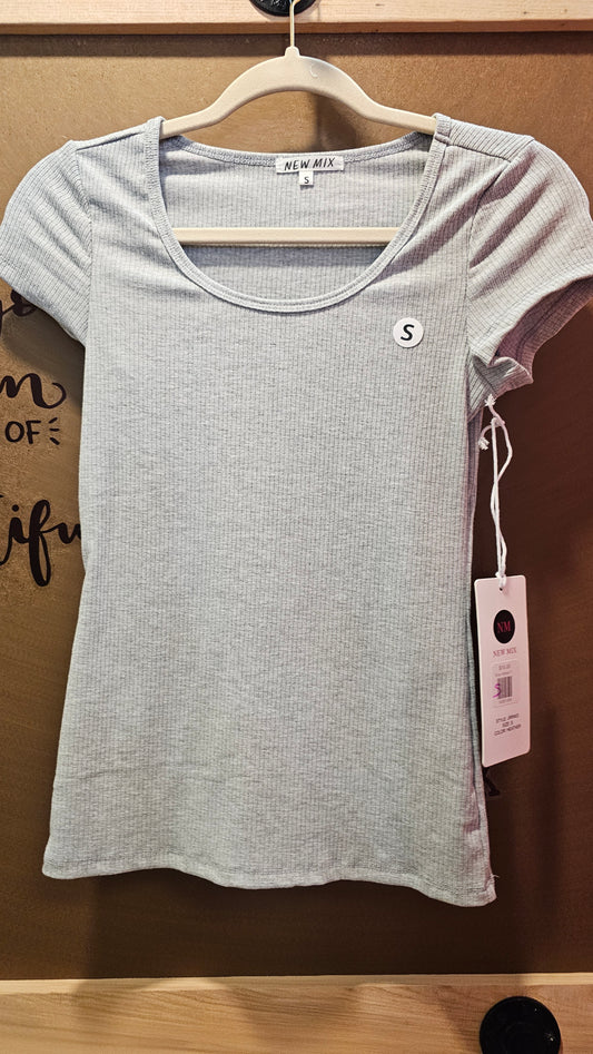 Gray ribbed T-shirt