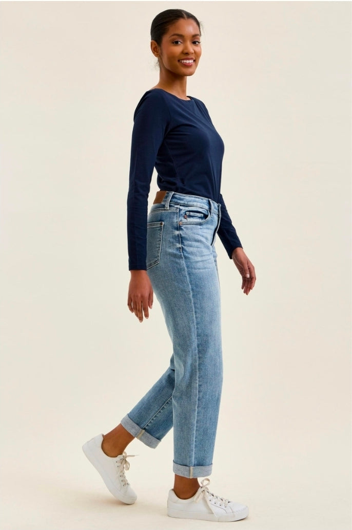 Judy Blue Mid Rise BILLIE boyfriend jeans